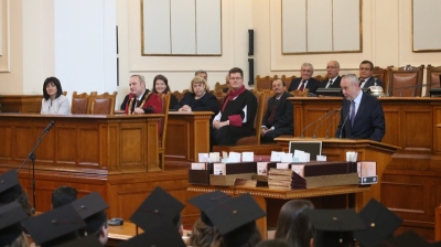 Проф. Борис Велчев към завършващите юристи